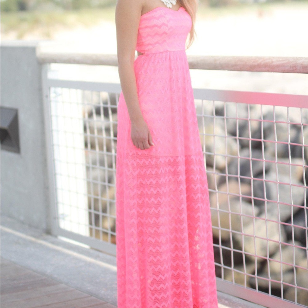 Neon Pink Chevron Maxi Dress With Back Bow size L